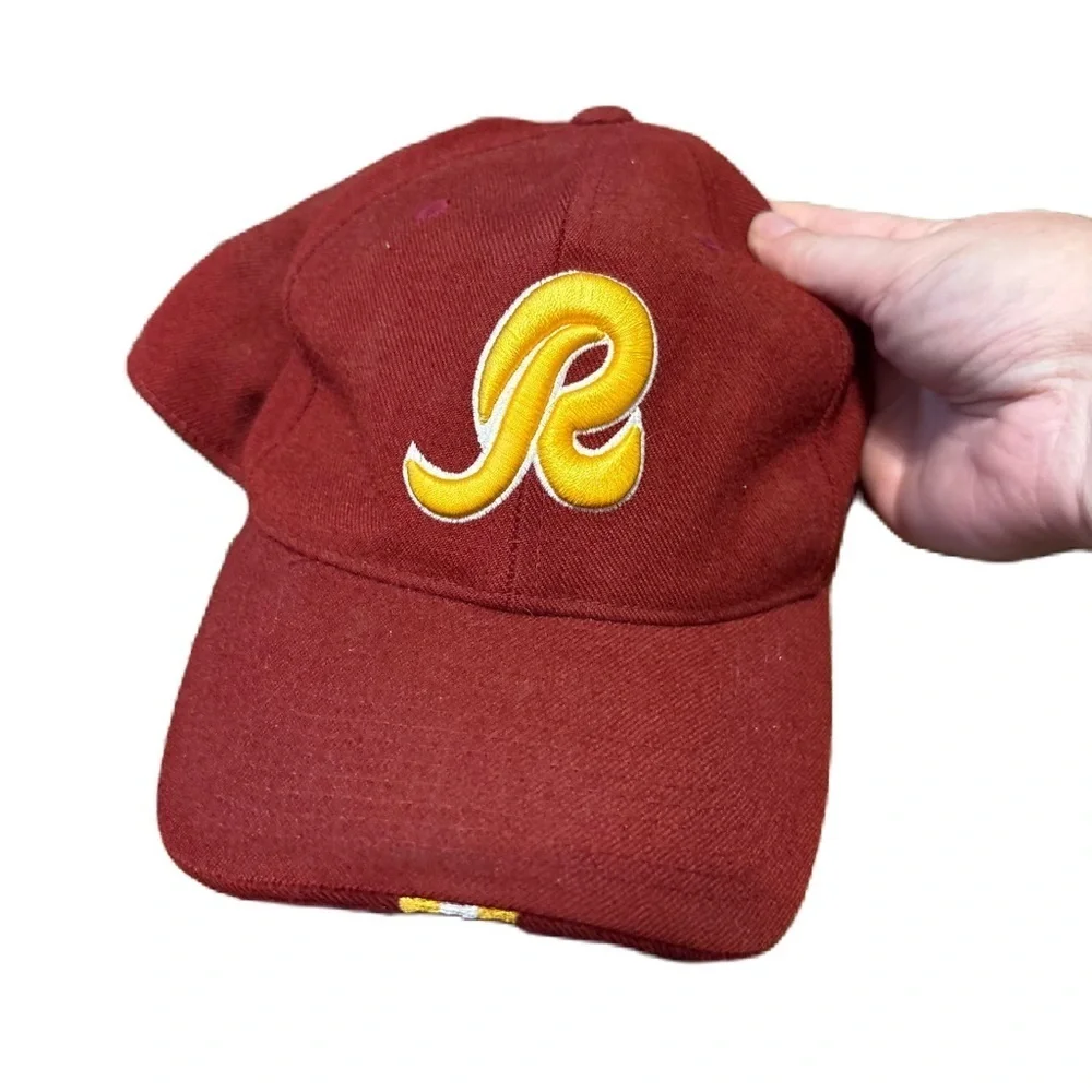Nike Washington Redskins Hat Vintage 100% Wool 7 1/4 Red Gold Burgundy